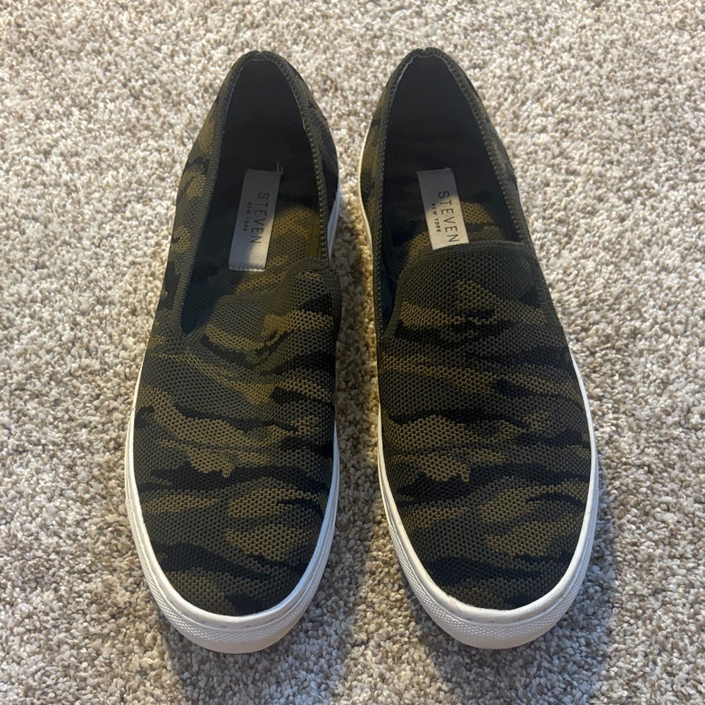 ⭐️Nordstrom Steven Size 7 Camouflage Slip-On Sneakers - Picture 6 of 6